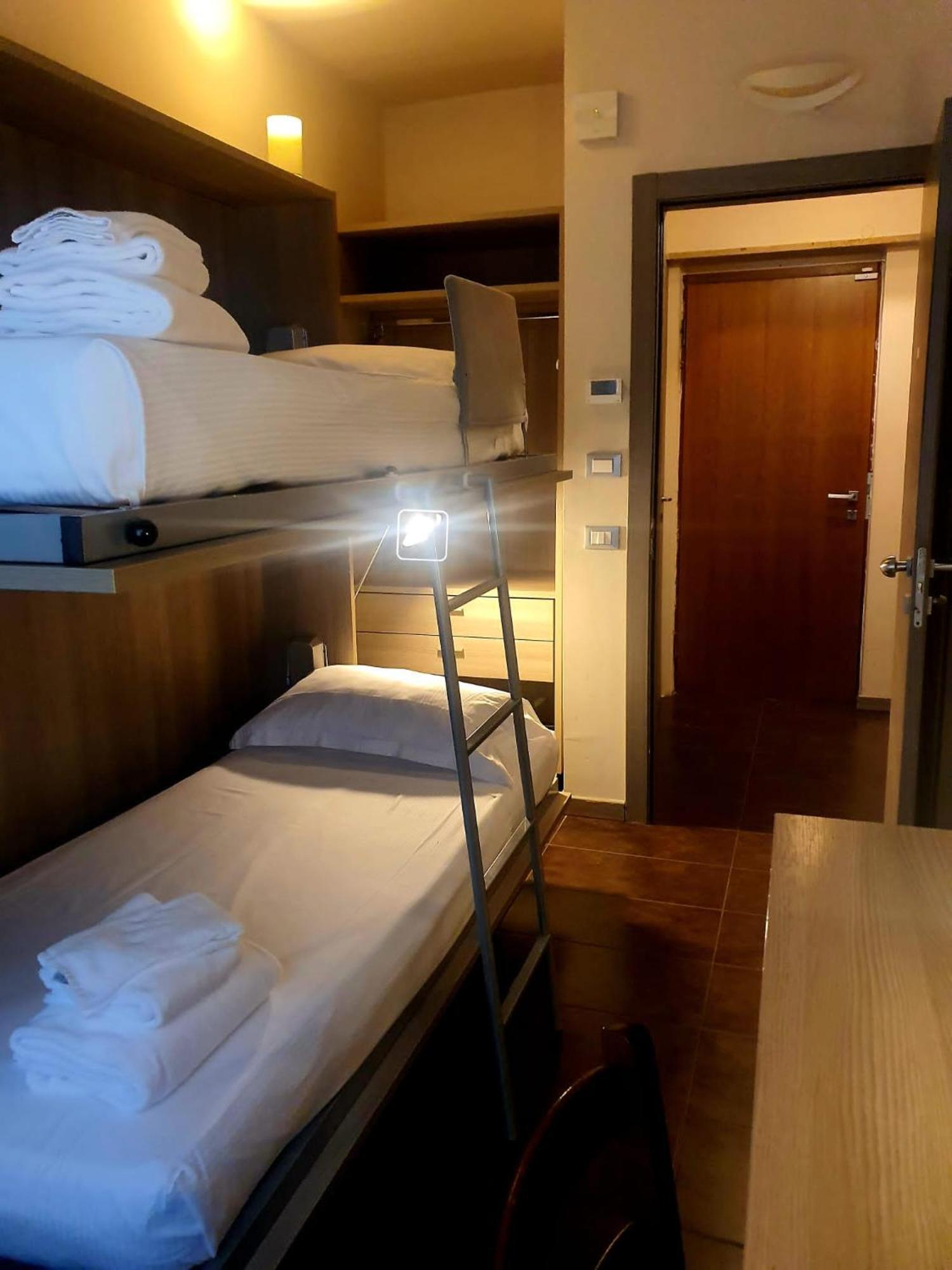 Hll Hotel Lungolago Lecco-Como Lake Quarto foto
